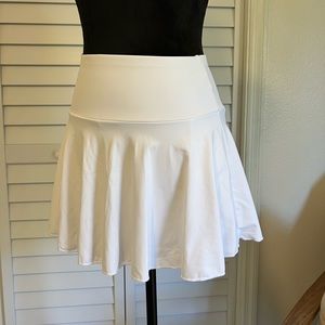 Women’s Size XS White Tennis or Golf Skirt